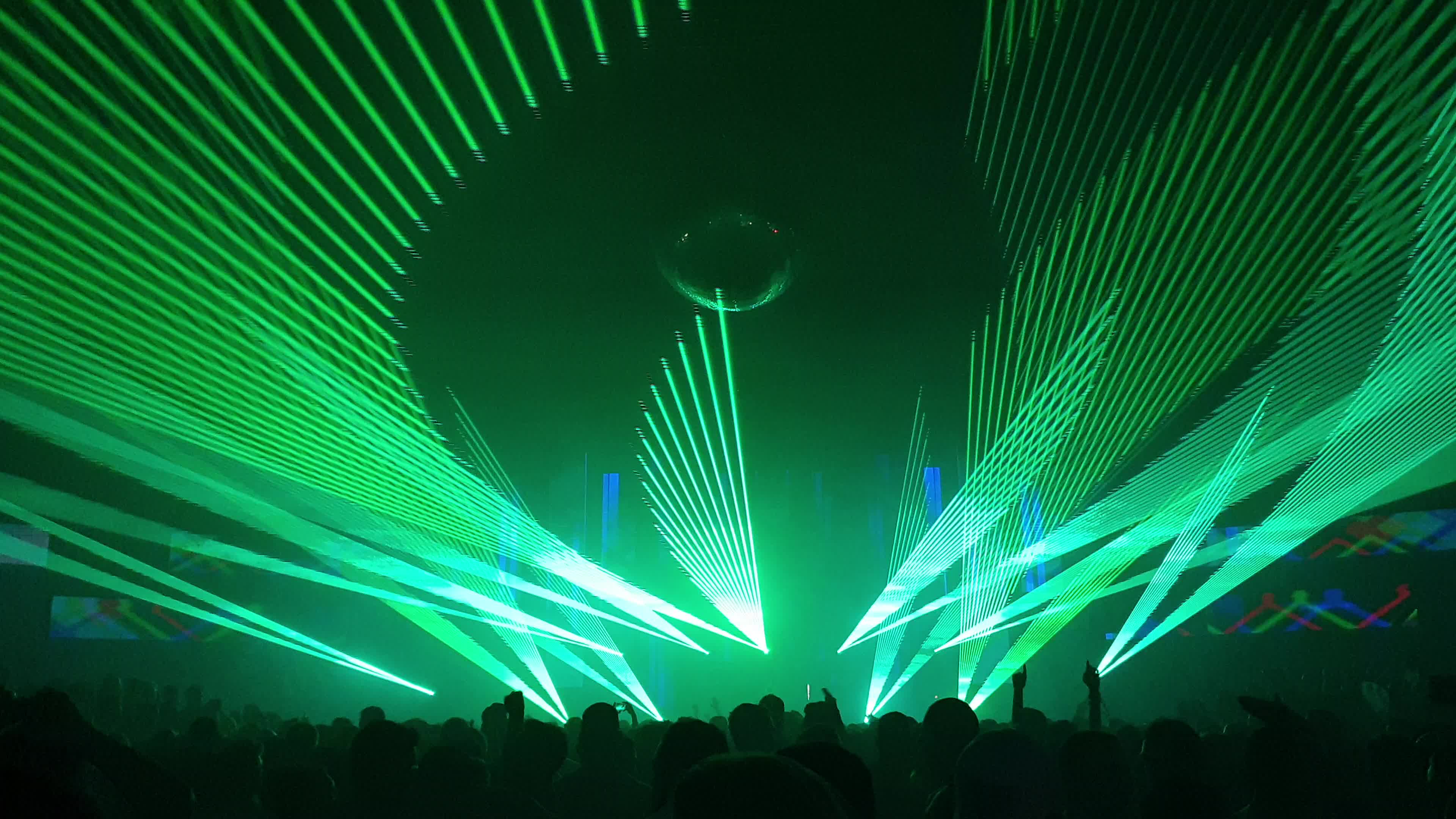 激光演示系統有哪些特點?(圖1) 激光演示系統有哪些特點?(圖1)