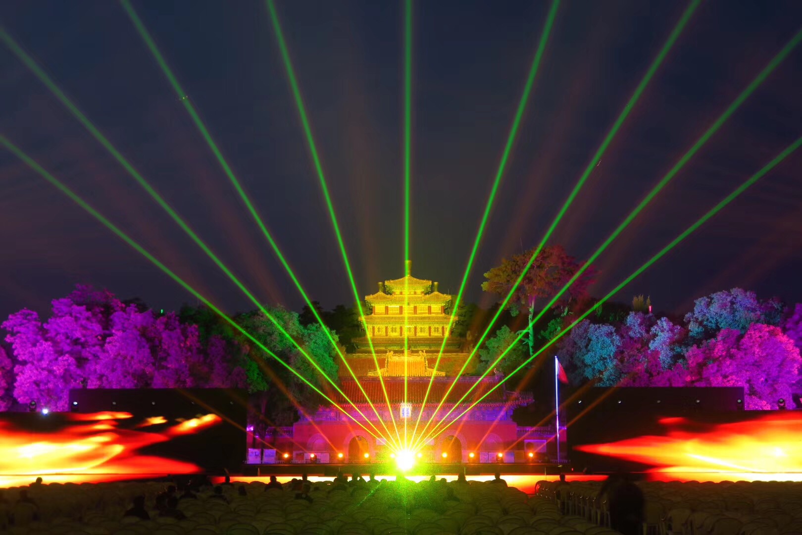 激光彩燈IEC60825-1檢測：保障安全與合規性(圖1)